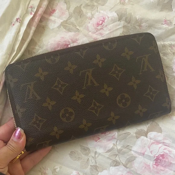 Louis Vuitton wallet - Picture 4 of 10